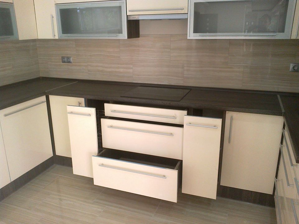 Creme Wenge konyhab&uacute;tor 780.000